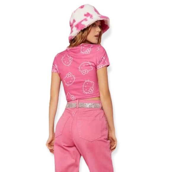 🆕Hello Kitty Pink Short Sleeve Crop Top - Picture 5 of 6